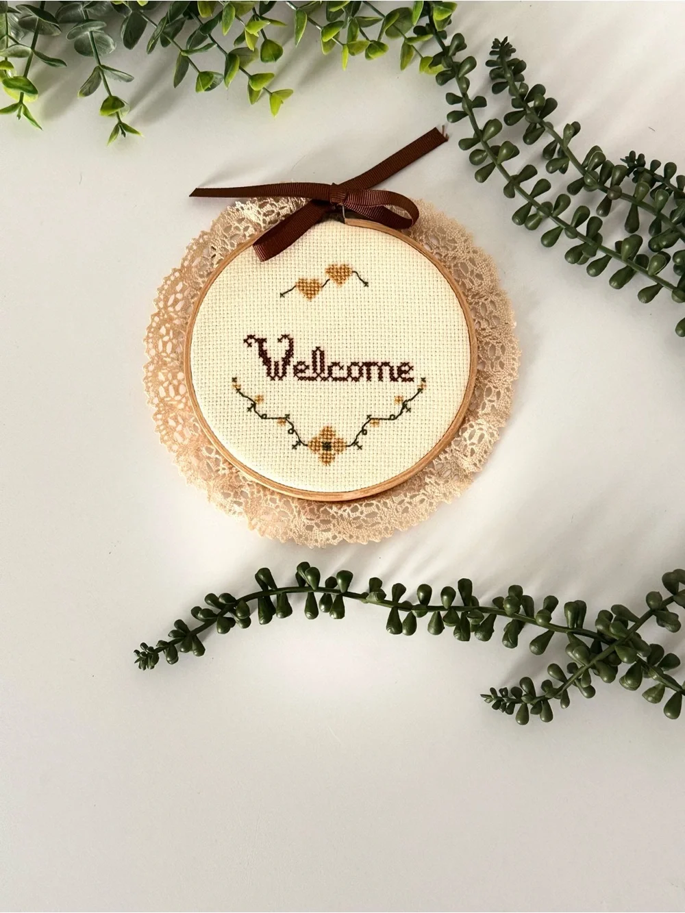 Vintage 🪿🤎 Welcome Embroidery Hoop Wall Hanging in Cream and Brown